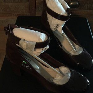 ALFANI WOMEN'S ASHIAAP ROUND TOE ANKLE STRAP CLASSIC PUMPS IN MULBERRY~ 7.5 MED